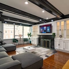 Modern 4BR Gold Coast | Duplex with Jacuzzi + Balcony