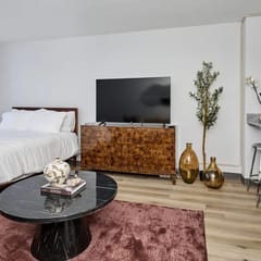 Modern Studio Near McCormick *Gym & Rooftop