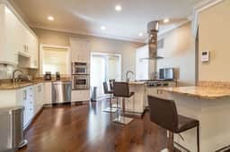 Luxury 4BR 4-Story Chicago Villa Prime Gold Coast