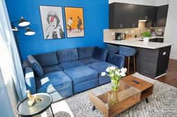 Modern 3BR  420 Friendly Near McCormick & Lakefront