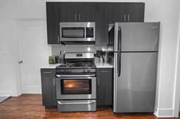Modern 3BR Near McCormick Lakefront *Smoke Ok