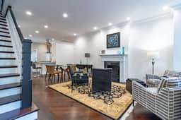 Luxury 4BR 4-Story * Chicago Villa | Prime Gold Coast - Image 4