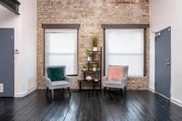 Luxury 5BR South Loop Near McCormick + Pool Table