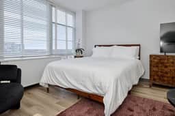 Modern Studio Near McCormick Close to Downtown