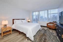 Perfect Group Stay 2BR City Views *Near McCormick