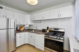 Spacious 3BR Sleeps 8 | 5 Min to McCormick + Gym + Rooftop