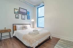Spacious 3BR Smoke Ok McCormick & UIC Campus