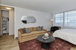 Studio Near McCormick & Downtown | Work Ready - Image 2