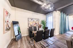 Chicago 4BR Hideaway Close to Downtown & Museums