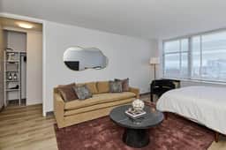 Stylish Studio Near McCormick | Gym + Rooftop
