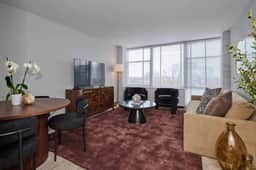 Bright 1Bedroom Sleeps 4 Near McCormick