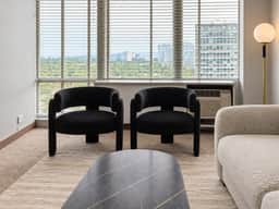 Golden Hour | Cozy Chicago Skyline | Sleeps 4 - Image 4