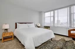 3BR Home with Free Parking | City View - Image 4