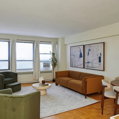 Lakeview Retreat 55” TVs *Lake Views + Walk to Lake