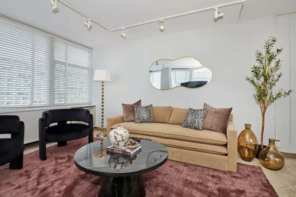 Spacious 3BR Near Mccormick * City View - Image 1