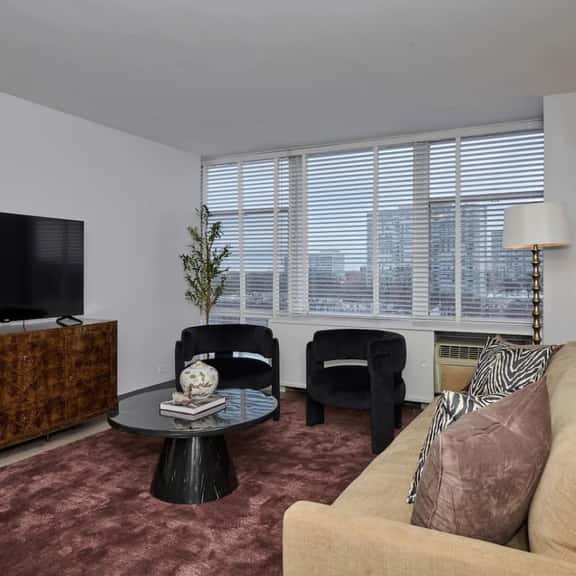 Modern 1BR Retreat | Rooftop * Gym + WiFi - Image 1