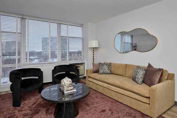 Modern 1BR Retreat  *Rooftop + Gym + WiFi