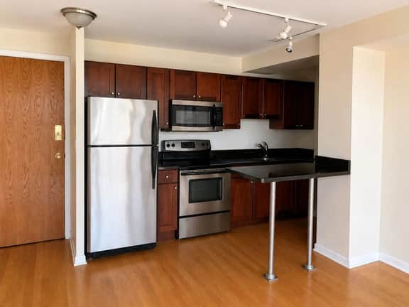 Lakeview Escape Near Lake + City Access+ Wi-Fi