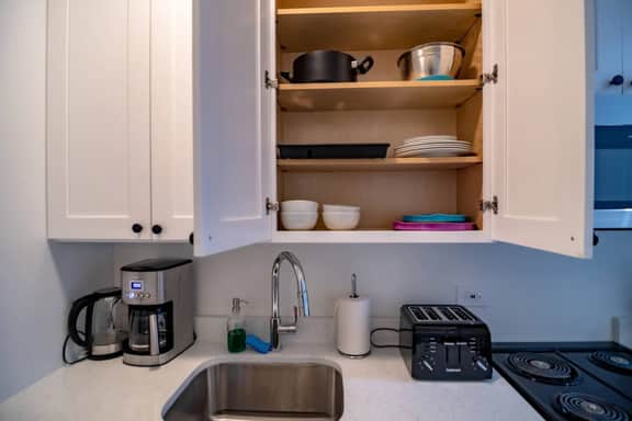 Modern 4BR Gold Coast | Duplex with Jacuzzi + Balcony