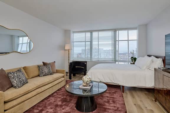 Pet-Friendly Studio *Gym & Rooftop