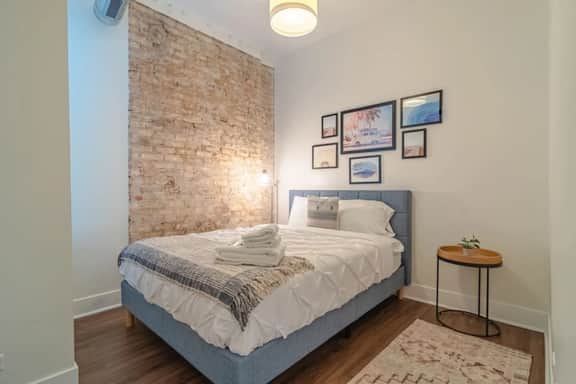 Spacious 3BR Smoke Ok | McCormick UIC Campus - Image 5