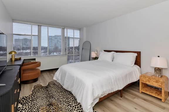 City Views Parks & Comfort 1BR | Near McCormick