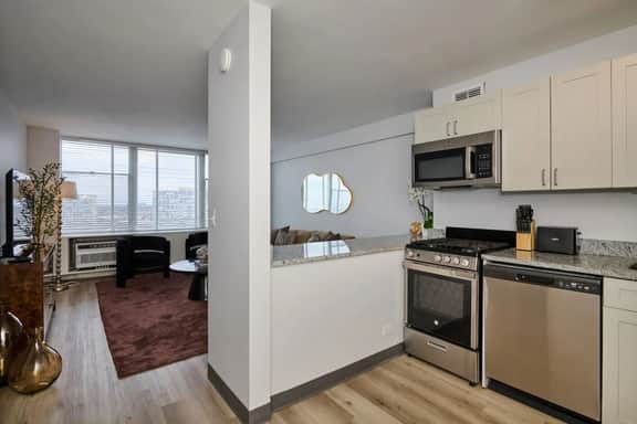 1BR Urban Retreat *Skyline Views - Image 3