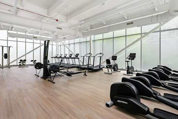 1BR Near South Loop Mccormick Place - Image 4