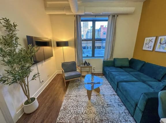 Spacious 3BR Smoke Ok South Loop | Near McCormick