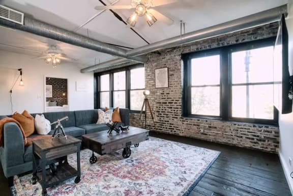 Spacious 4BR Suite Near McCormick & Soldier Field