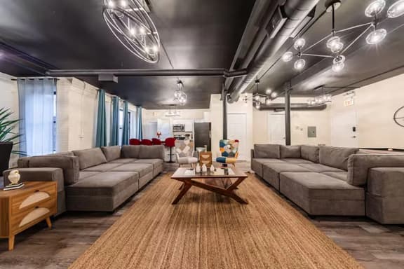 Chicago 4BR Hideaway Close to Downtown & Museums