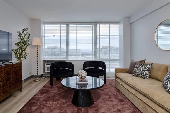 1BR Urban Retreat | Skyline Views - Image 1