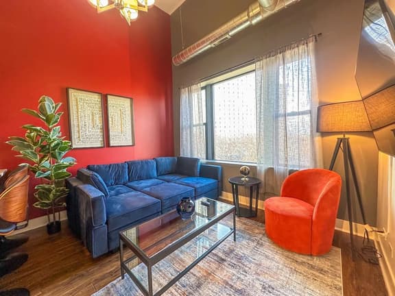 Cozy 3BR Modern Unit Smoke Ok *Near McCormick