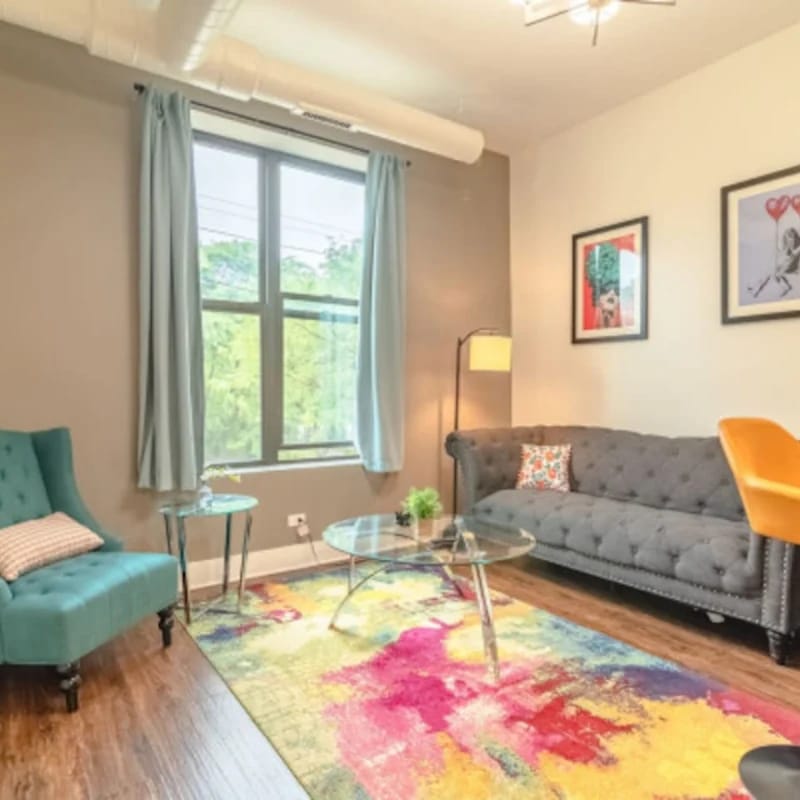 Stylish friendly 3BR Suite | Near McCormick