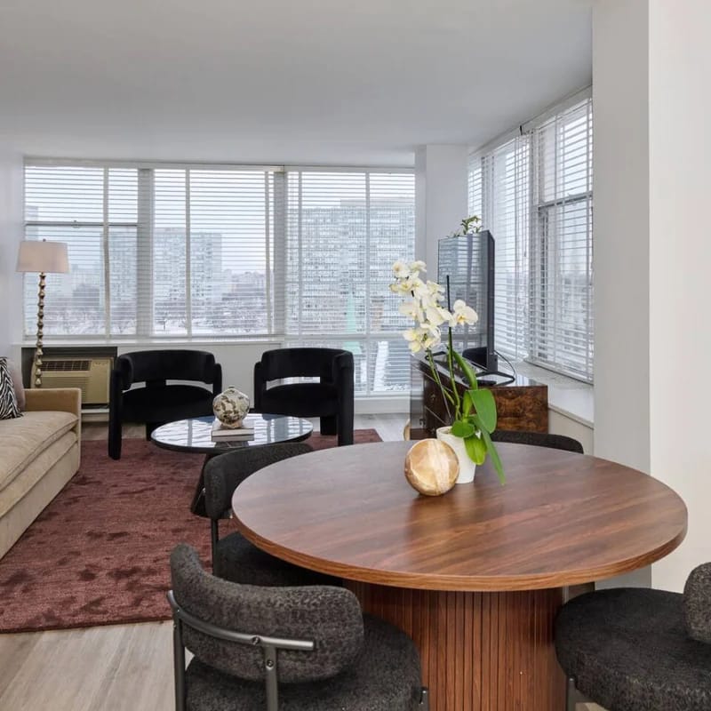 Comfortable 3BR | Near McCormick & City Views